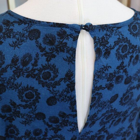 Urban Outfitters PIns & Needles Blue Black Floral Cropped Top Size S New - Picture 5 of 8